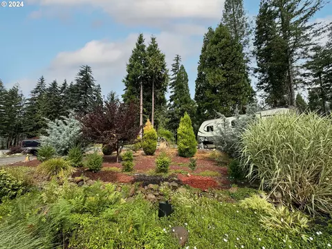 54432 Mckenzie Hwy #37, Blue River, OR 97413