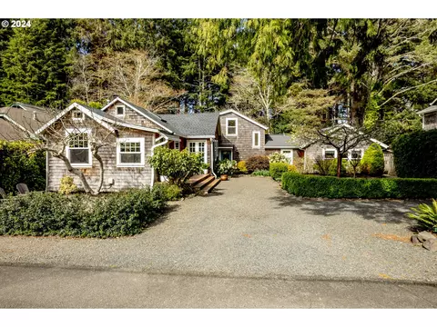 340 E Monroe St, Cannon Beach, OR 97110