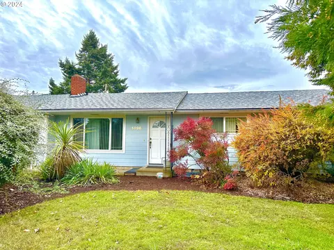 1496 Cheek St, Springfield, OR 97477