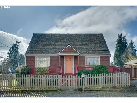 3118 SE Roswell St, Milwaukie, OR 97222