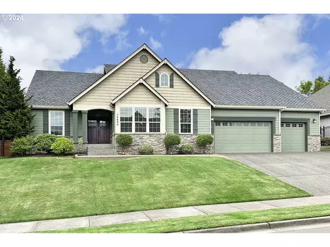 14690 SE Alta Vista Dr, Happy Valley, OR 97086