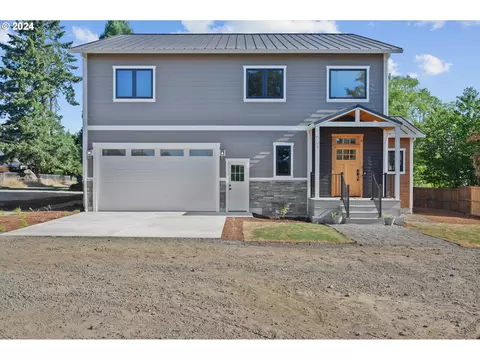 509 E Market St, Carlton, OR 97111