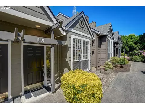 9008 NE 54th St, Vancouver, WA 98662
