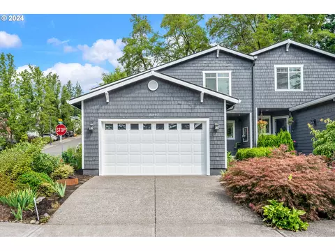 10897 NW Laurinda Ct, Portland, OR 97229