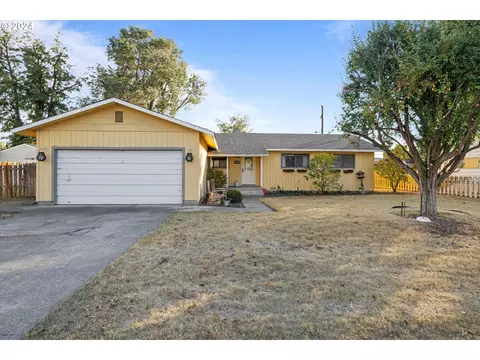 805 W Quince Ave, Hermiston, OR 97838