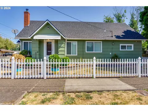 411 NE Yamhill St, Sheridan, OR 97378