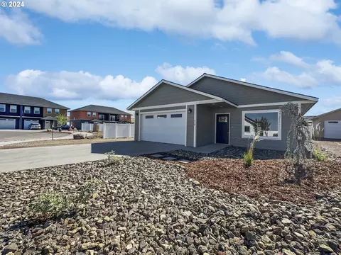 650 E St, Baker City, OR 97814