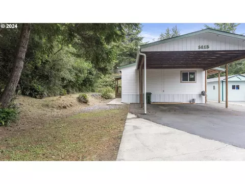 1415 Elmar Ct, Coos Bay, OR 97420