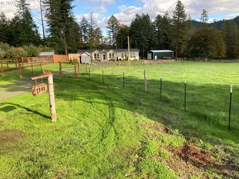 2044 Tenmile Valley Rd, Tenmile, OR 97481