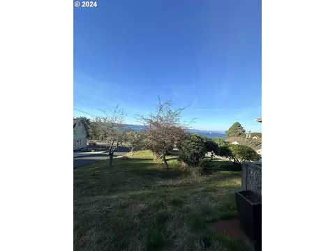 0 19th St, Astoria, OR 97103