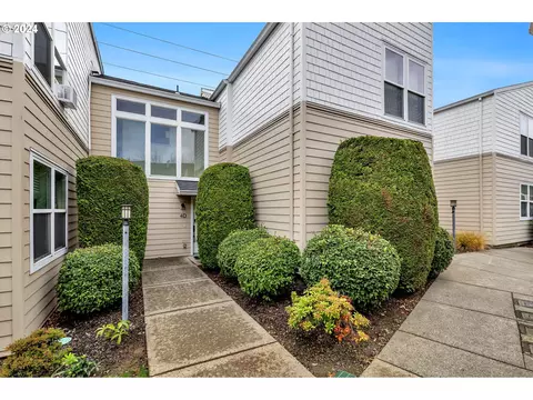 15715 NE Beech St #4D, Portland, OR 97230