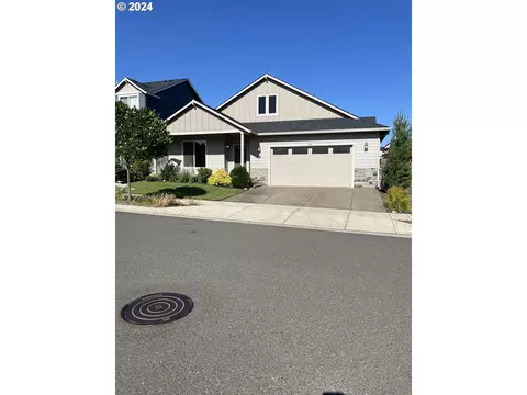 3960 N Bruce Dr, Newberg, OR 97132
