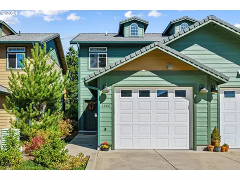 1660 32nd St, Florence, OR 97439