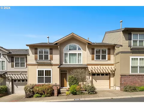 2443 NW Burnett St, Portland, OR 97229