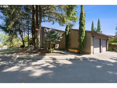 14511 NE Stanton Ct, Portland, OR 97230