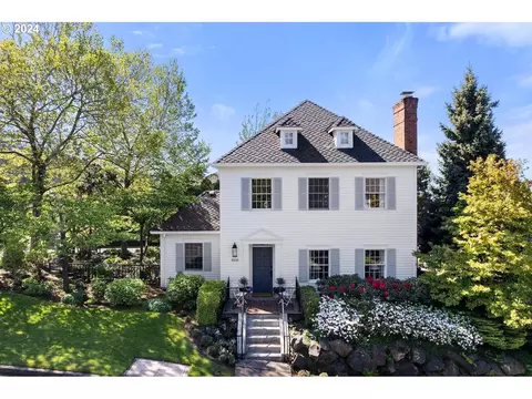 8636 NW Hazeltine St, Portland, OR 97229