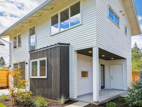 3590 SW Patton Rd #B, Portland, OR 97221