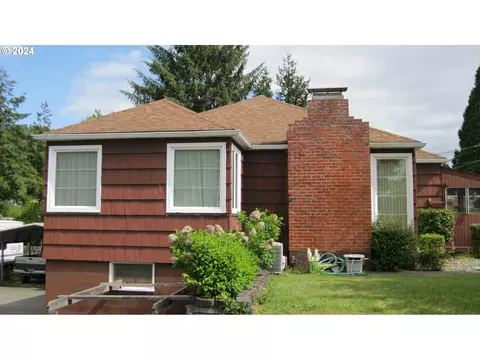 1061 N Myrtle St, Coquille, OR 97423