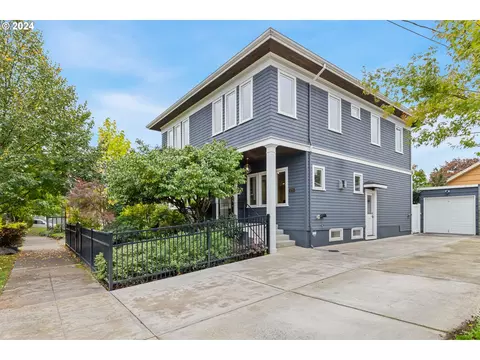 3723 NE Cesar E Chavez Blvd, Portland, OR 97212