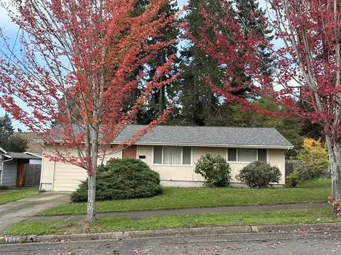3040 Onyx St, Eugene, OR 97405