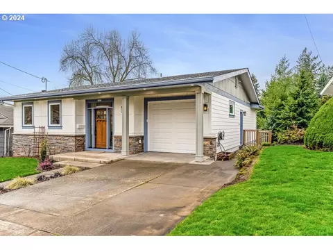 8425 SW 9th Ave, Portland, OR 97219