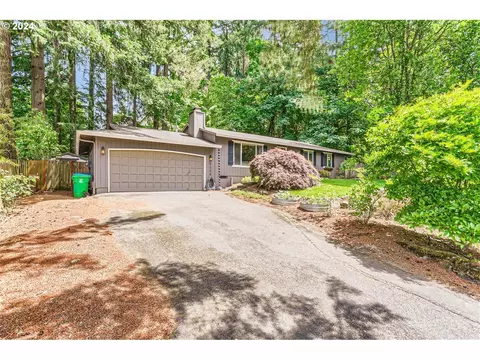 8504 SW 43rd Ave, Portland, OR 97219