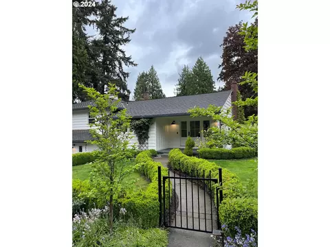 365 Kenwood Rd, Lake Oswego, OR 97034