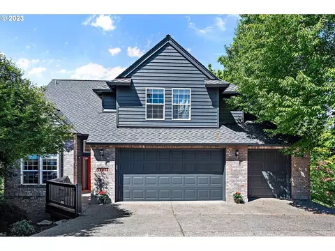 10352 NW Engleman St, Portland, OR 97229