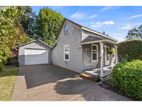 827 SW Fellows St, Mcminnville, OR 97128