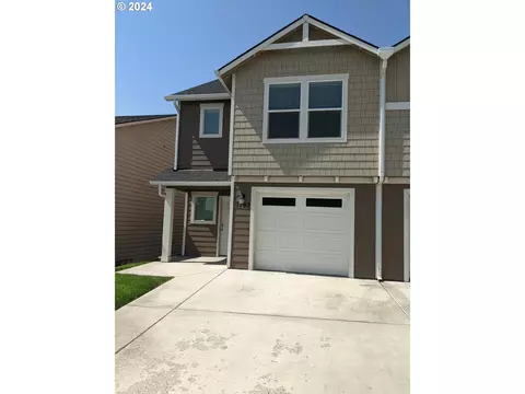 1793 NE 8th St, Hermiston, OR 97838