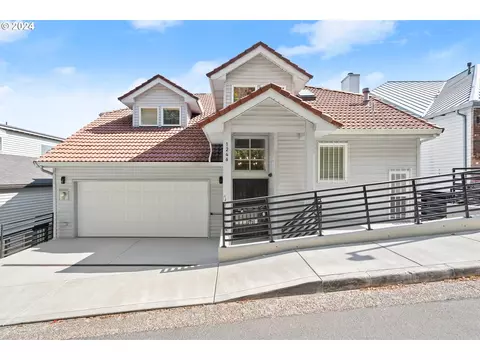 1246 SW Cardinell Way, Portland, OR 97201