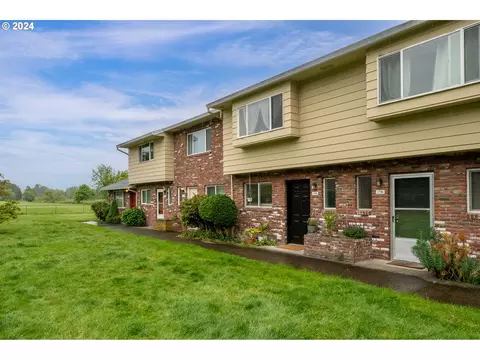 1708 NE Hogan Dr #110, Gresham, OR 97030