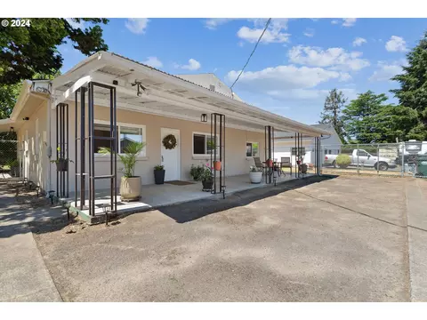 1335 E Main St, Hillsboro, OR 97123