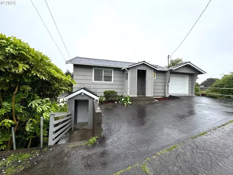 1435 NE Mast Ave, Lincoln City, OR 97367