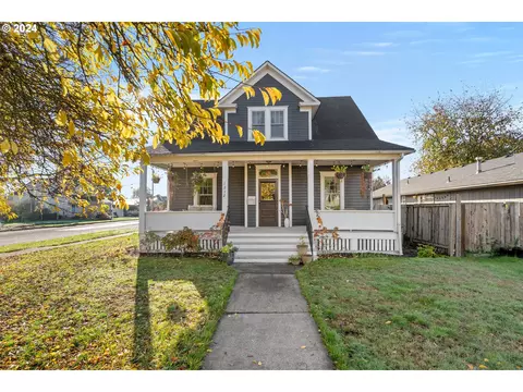 1212 E 6th St, Newberg, OR 97132 photo 1