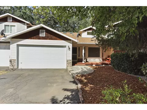 210 Riverwatch Dr, White Salmon, WA 98672