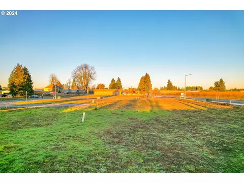 1375 1385 Cooley Rd, Woodburn, OR 97071