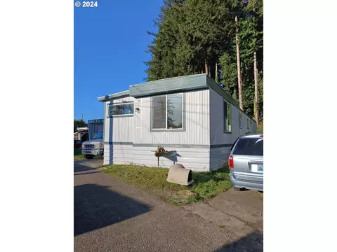 93685 Mckenna Ln #11, Coos Bay, OR 97420