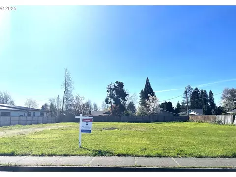 Gilham Rd, Eugene, OR 97401