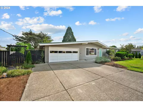 520 NW 18th Pl, Mcminnville, OR 97128