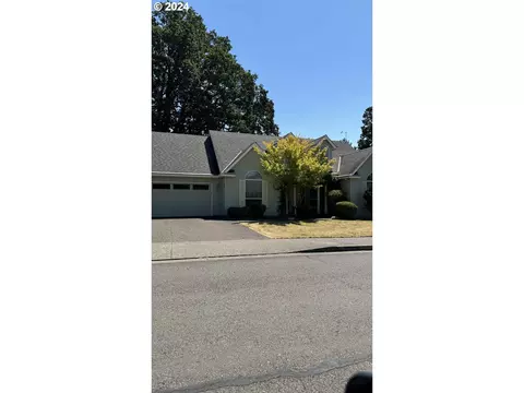1945 N Westlake Loop, Newberg, OR 97132