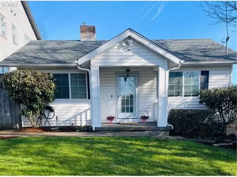 1417 SW Dolph St, Portland, OR 97219