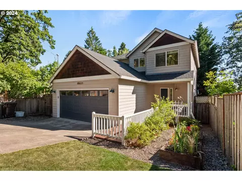 18637 Midhill Cir, West Linn, OR 97068