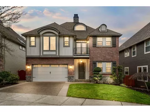 14942 SW Burgundy Ct, Tigard, OR 97224