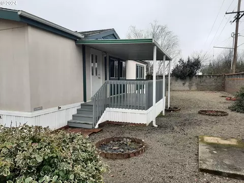 1000 E Central Ave #4, Sutherlin, OR 97479