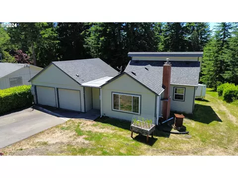 2145 Woodland Dr, Coos Bay, OR 97420