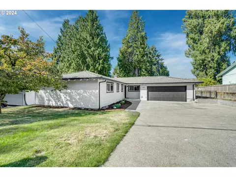 12001 SE Beckman Ave, Milwaukie, OR 97222