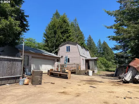 750 Old County Rd, Brookings, OR 97415