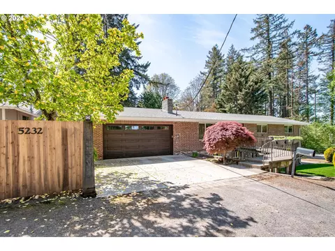 5232 SW Buddington St, Portland, OR 97219