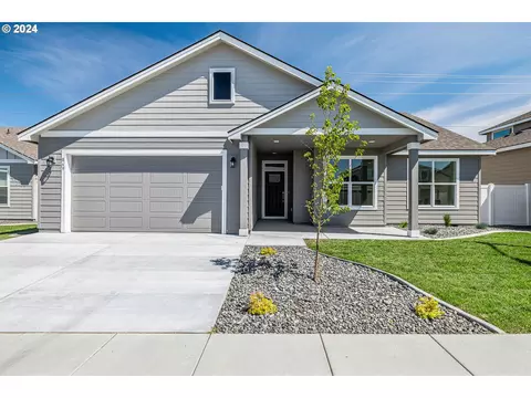 869 E Autumn Ave, Hermiston, OR 97838